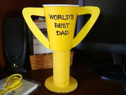 preschool trophy father craft homemade crafts fathers dad diy trophies cup project paper easy cardboard idea materials sports projects roll