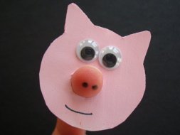 finger puppet pig